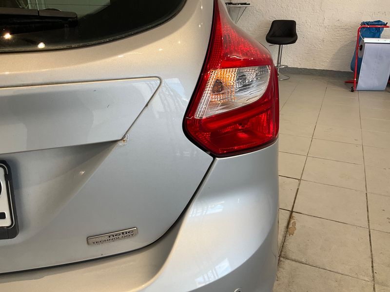 Ford Focus 1.6 TDCi Champions Edition 2013 – снимка 25
