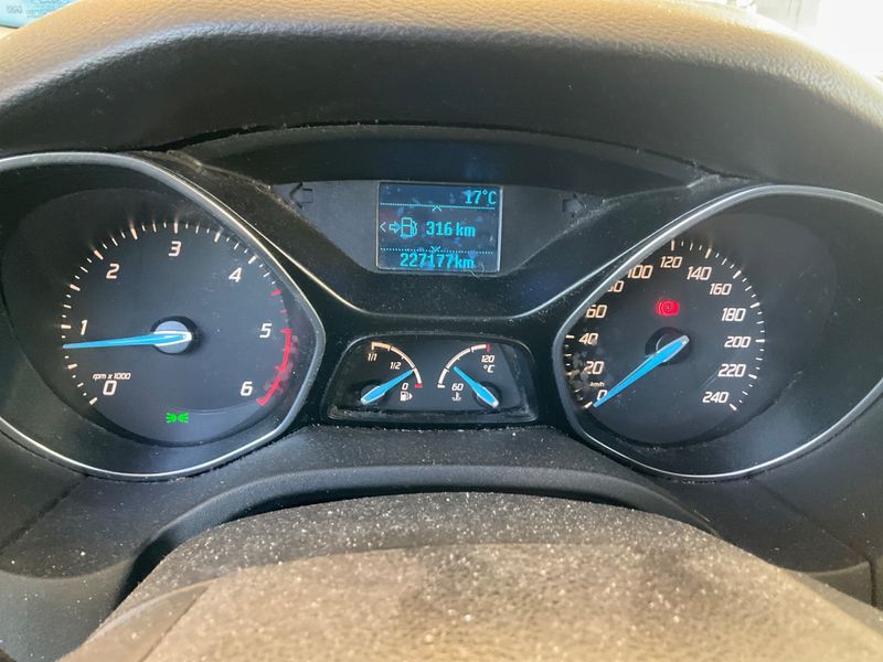Ford Focus 1.6 TDCi Trend 2012 – снимка 4