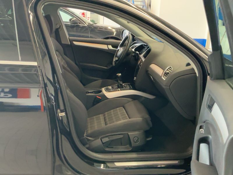 Audi A4 2.0 TDI Ambition 2015 – снимка 17