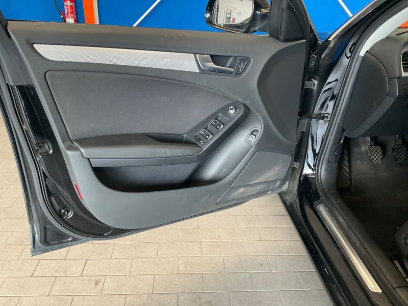 Audi A4 2.0 TDI Ambition 2015 – снимка 32