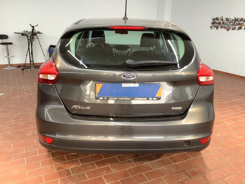 Ford Focus 1.0 EcoBoost Business 2017 – снимка 7