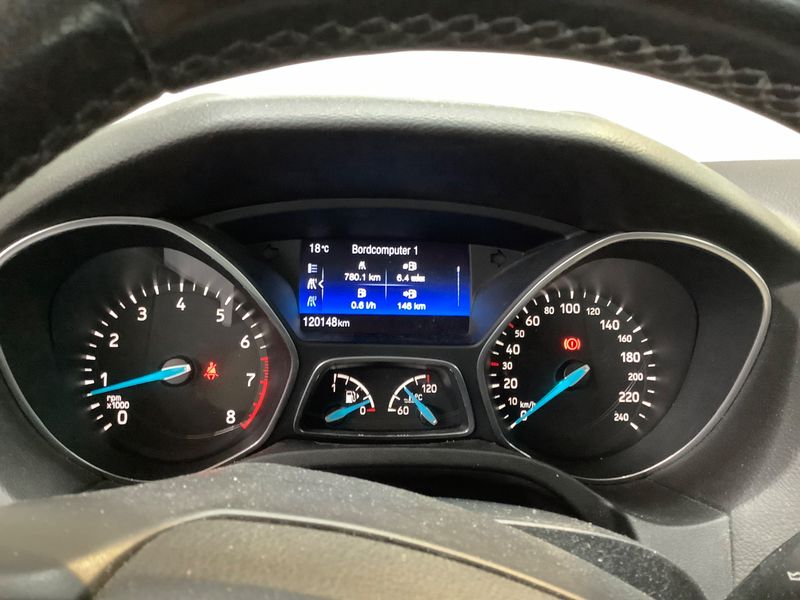 Ford Focus 1.0 EcoBoost Business 2017 – снимка 19