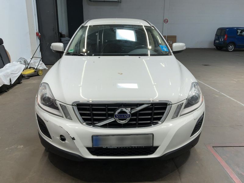 Volvo XC60 2.4 D4 Edition PRO AWD 2013 – снимка 14