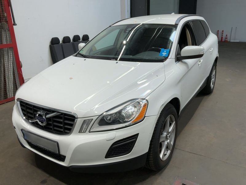Volvo XC60 2.4 D4 Edition PRO AWD 2013 – снимка 1