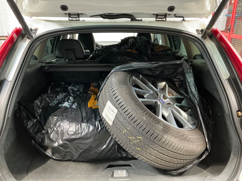 Volvo XC60 2.4 D4 Edition PRO AWD 2013 – снимка 15