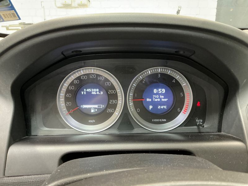Volvo XC60 2.4 D4 Edition PRO AWD 2013 – снимка 19