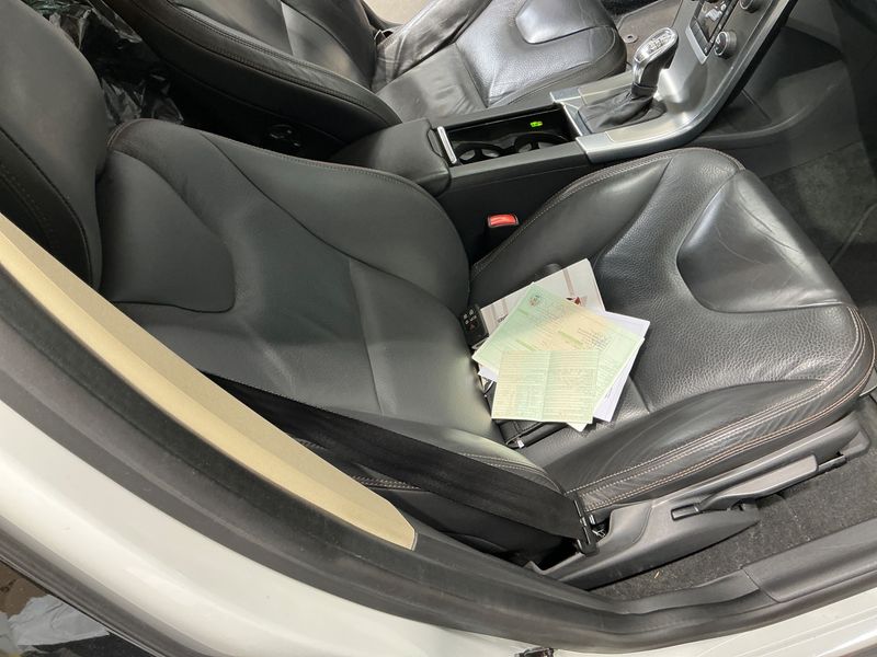 Volvo XC60 2.4 D4 Edition PRO AWD 2013 – снимка 42