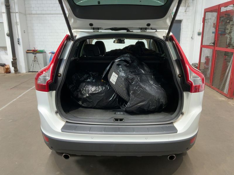 Volvo XC60 2.4 D4 Edition PRO AWD 2013 – снимка 16