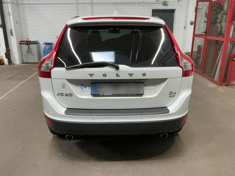 Volvo XC60 2.4 D4 Edition PRO AWD 2013 – снимка 7