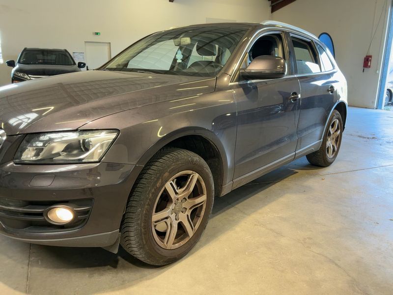 Audi Q5 3.0 V6 TDI quattro Ambiente 2011 – снимка 2