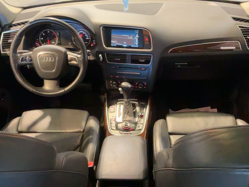 Audi Q5 3.0 V6 TDI quattro Ambiente 2011 – снимка 17