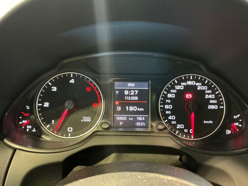 Audi Q5 3.0 V6 TDI quattro Ambiente 2011 – снимка 18