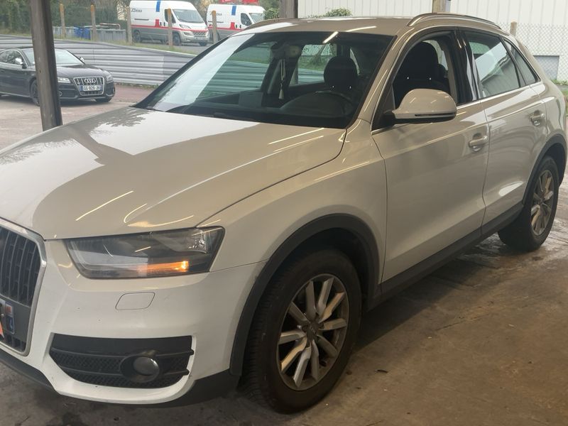 Audi Q3 2.0 TDI Ambiente 2014 – снимка 2
