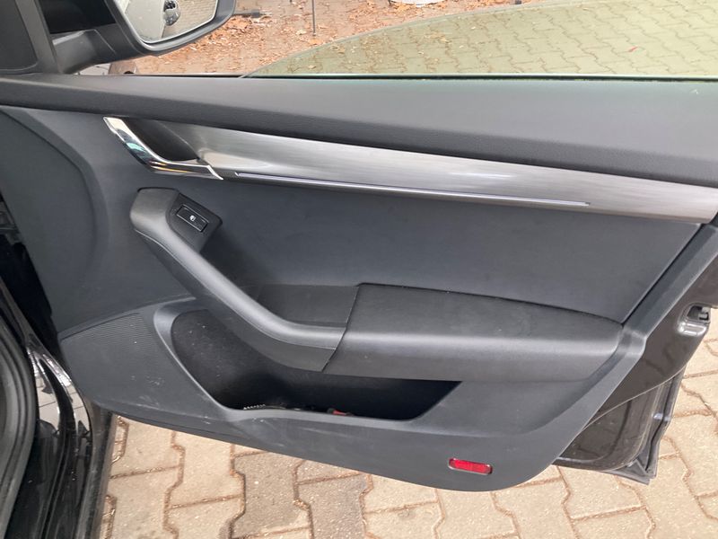 Skoda Octavia 2.0 TDI Style 2020 – снимка 40