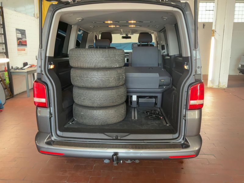 Volkswagen T5 Multivan 2.0 TDI Comfortline 2014 – снимка 16