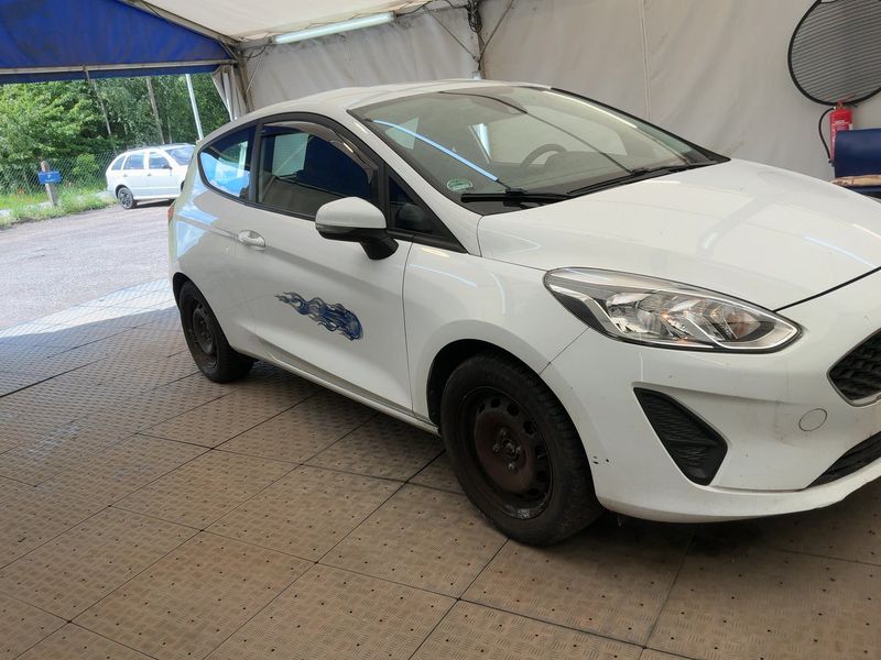 Ford Fiesta 1.1 Trend 2018 – снимка 12