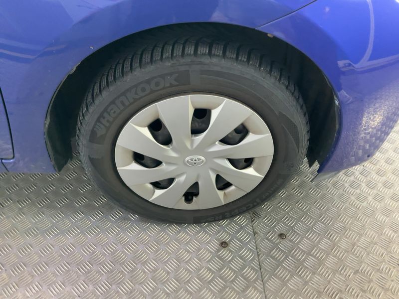 Toyota Verso-S 1.33 Dual VVT-i Active 2011 – снимка 20