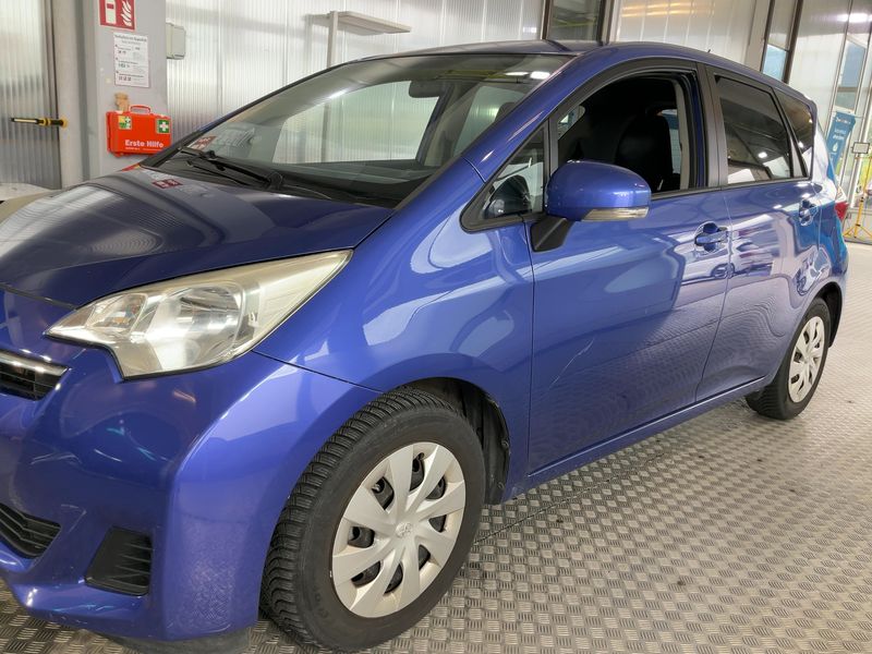 Toyota Verso-S 1.33 Dual VVT-i Active 2011 – снимка 2