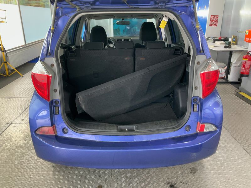 Toyota Verso-S 1.33 Dual VVT-i Active 2011 – снимка 10
