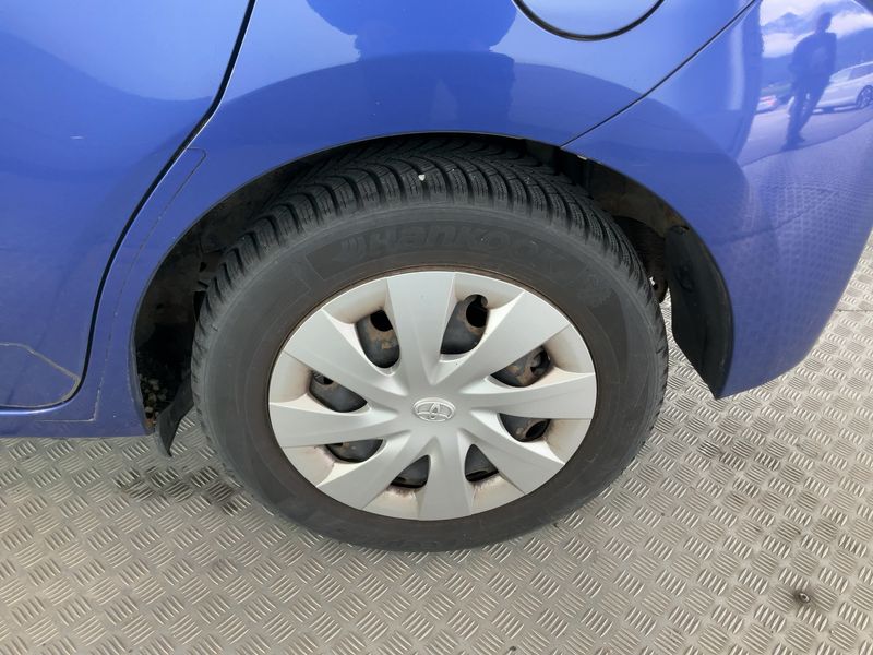 Toyota Verso-S 1.33 Dual VVT-i Active 2011 – снимка 18