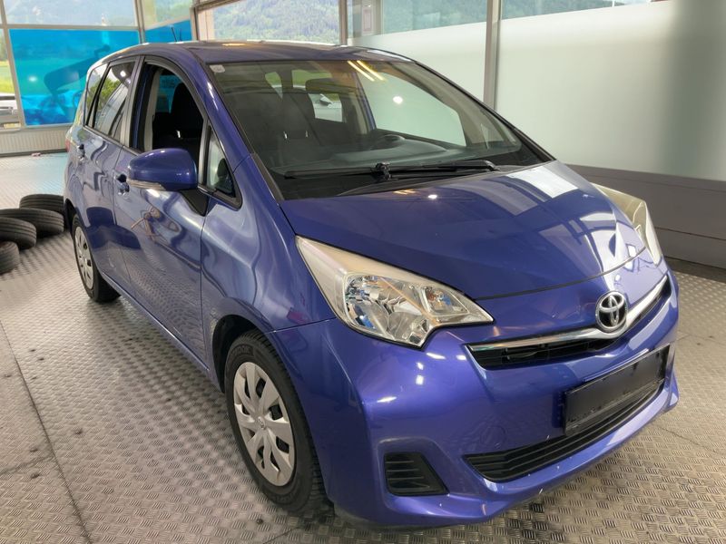 Toyota Verso-S 1.33 Dual VVT-i Active 2011 – снимка 8