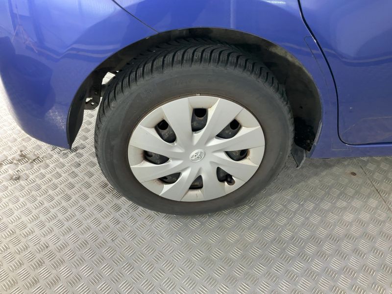 Toyota Verso-S 1.33 Dual VVT-i Active 2011 – снимка 19