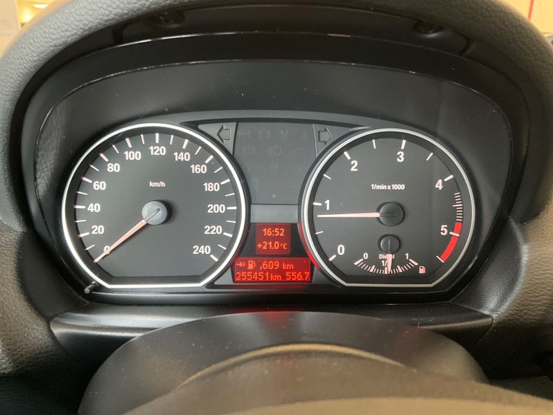 BMW 1er 118d 2012 – снимка 4