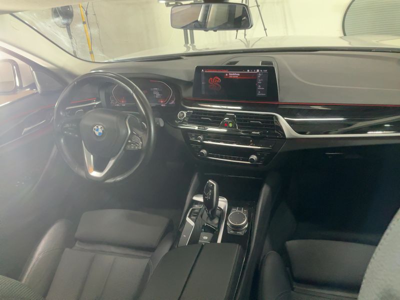 BMW 5er 530i xDrive Sport Line 2019 – снимка 18