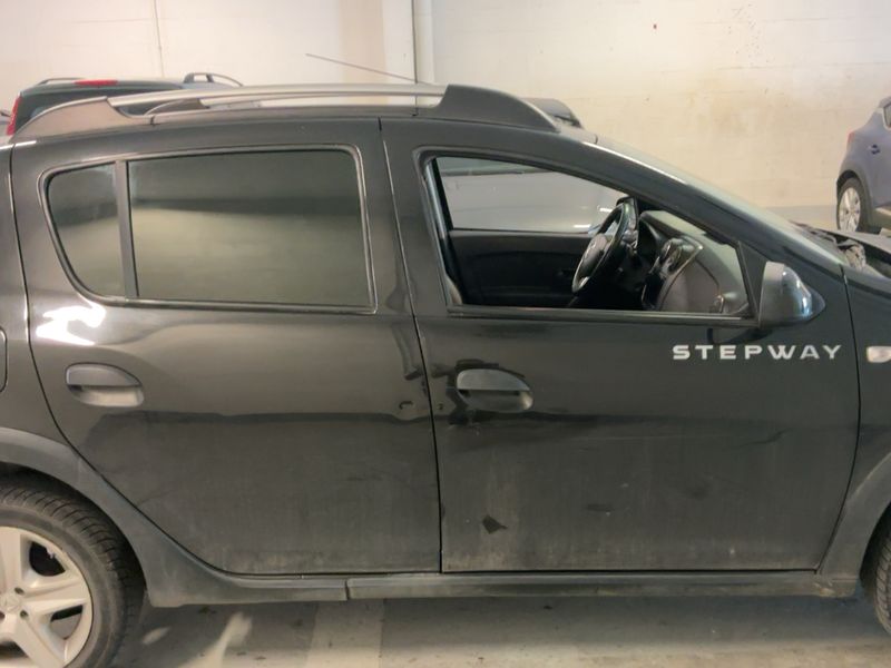 Dacia Sandero 1.5 dCi Stepway Prestige 2013 – снимка 10