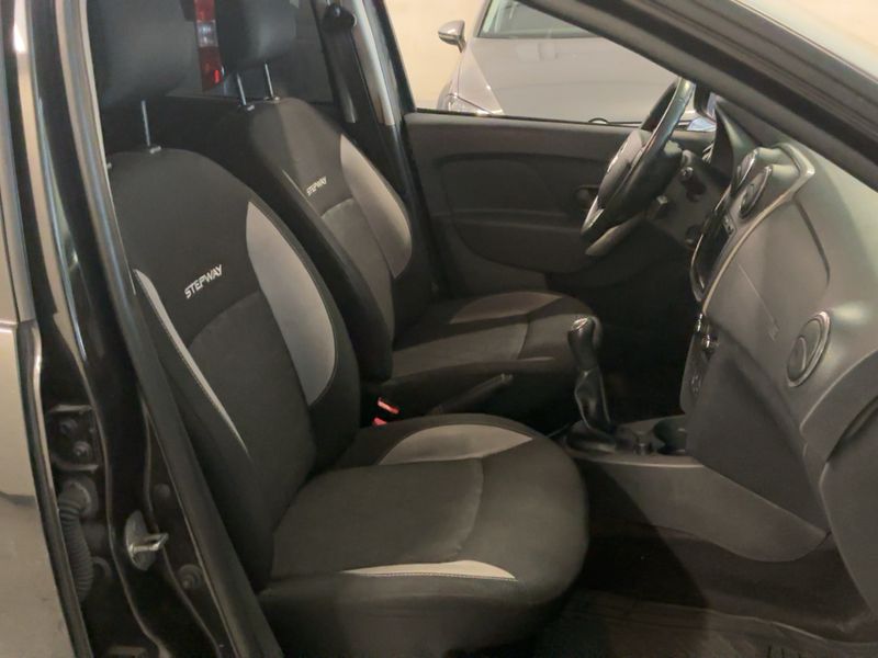 Dacia Sandero 1.5 dCi Stepway Prestige 2013 – снимка 16