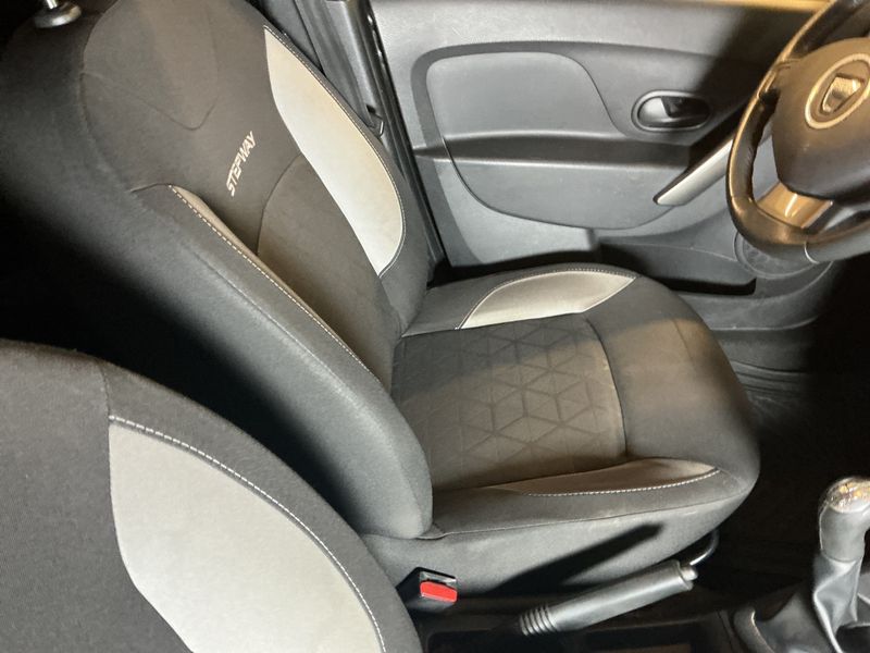 Dacia Sandero 1.5 dCi Stepway Prestige 2013 – снимка 28