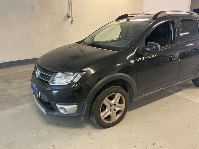 Dacia Sandero 1.5 dCi Stepway Prestige 2013 – снимка 2