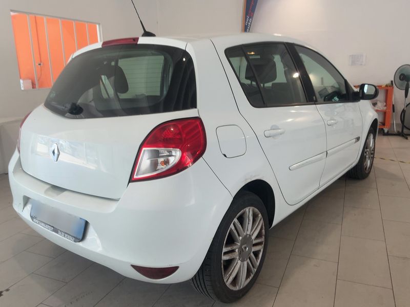 Renault Clio 1.6 20th Anniversario 2011 – снимка 8