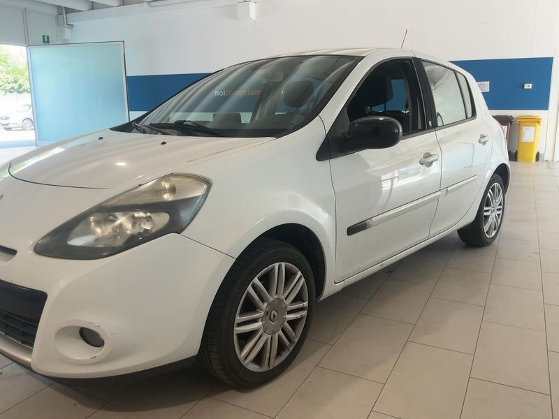 Renault Clio 1.6 20th Anniversario 2011 – снимка 2