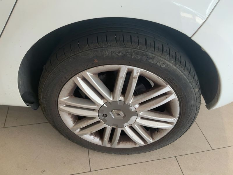 Renault Clio 1.6 20th Anniversario 2011 – снимка 5