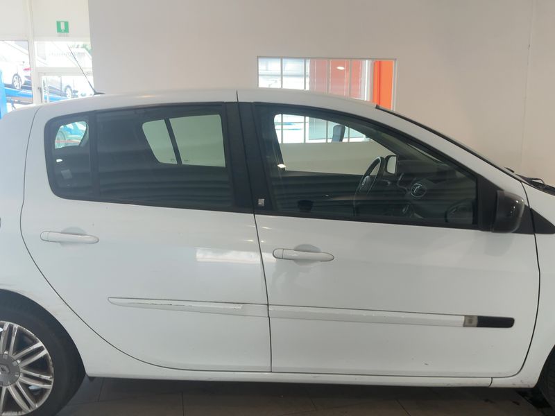 Renault Clio 1.6 20th Anniversario 2011 – снимка 10