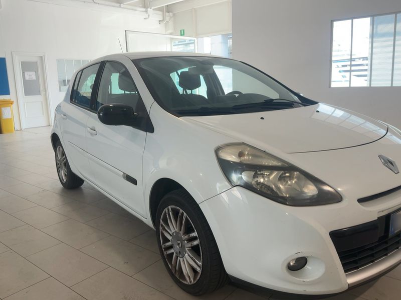 Renault Clio 1.6 20th Anniversario 2011 – снимка 12