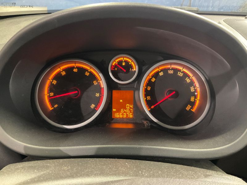 Opel Corsa 1.4 Enjoy 2006 – снимка 4