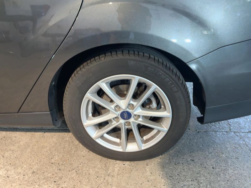 Ford Focus 1.0 EcoBoost Business 2018 – снимка 5