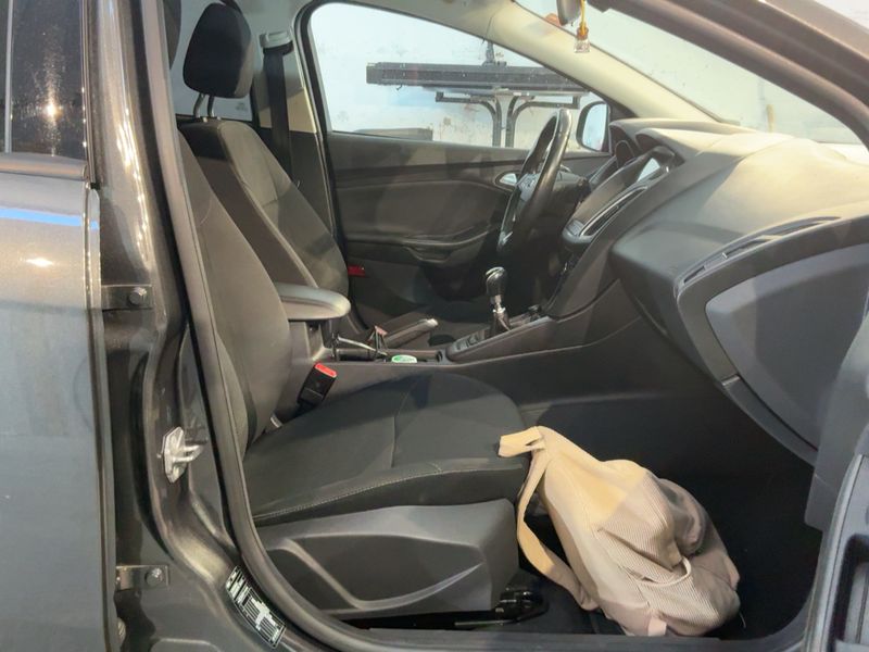 Ford Focus 1.0 EcoBoost Business 2018 – снимка 17