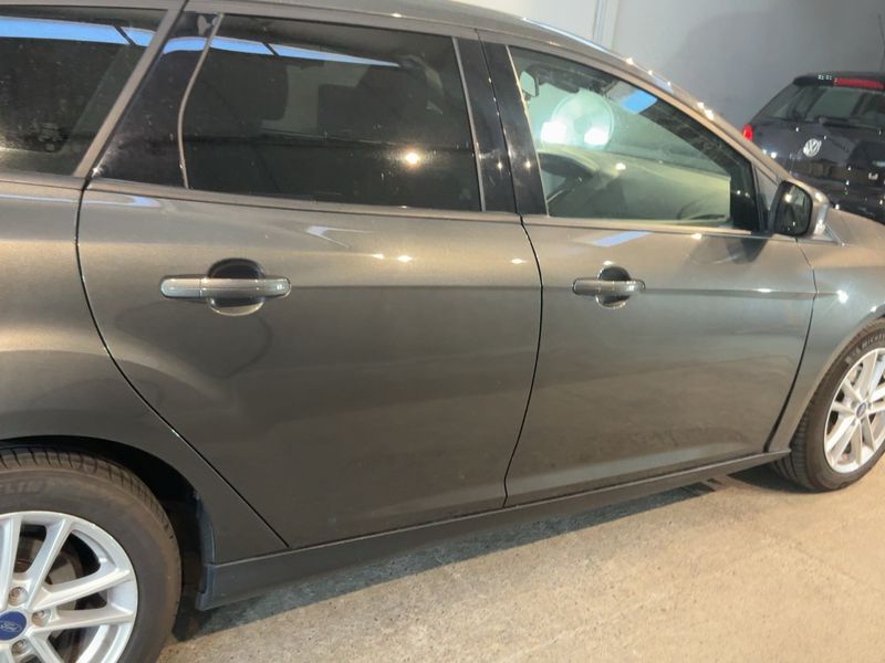 Ford Focus 1.0 EcoBoost Business 2018 – снимка 10
