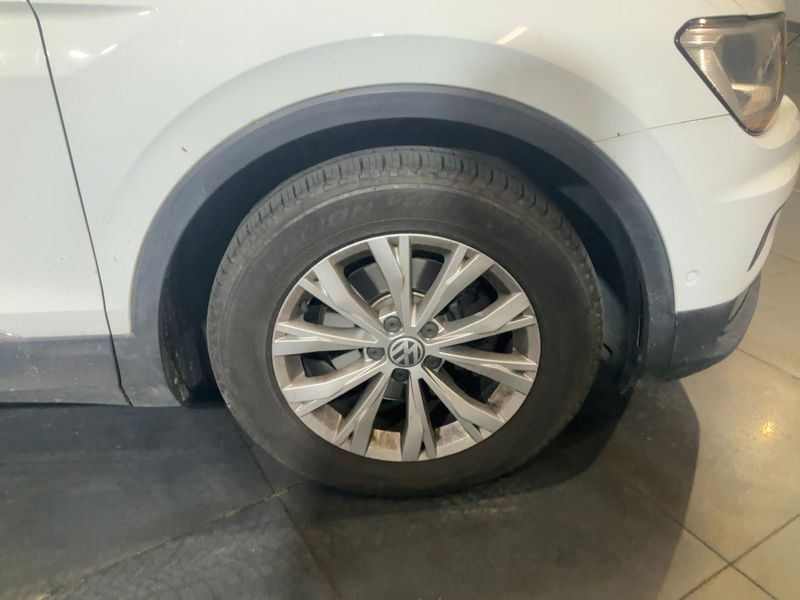 Volkswagen Tiguan 2.0 TDI Business BlueMotion Tech 2018 – снимка 11