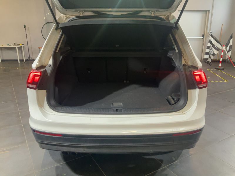 Volkswagen Tiguan 2.0 TDI Business BlueMotion Tech 2018 – снимка 15