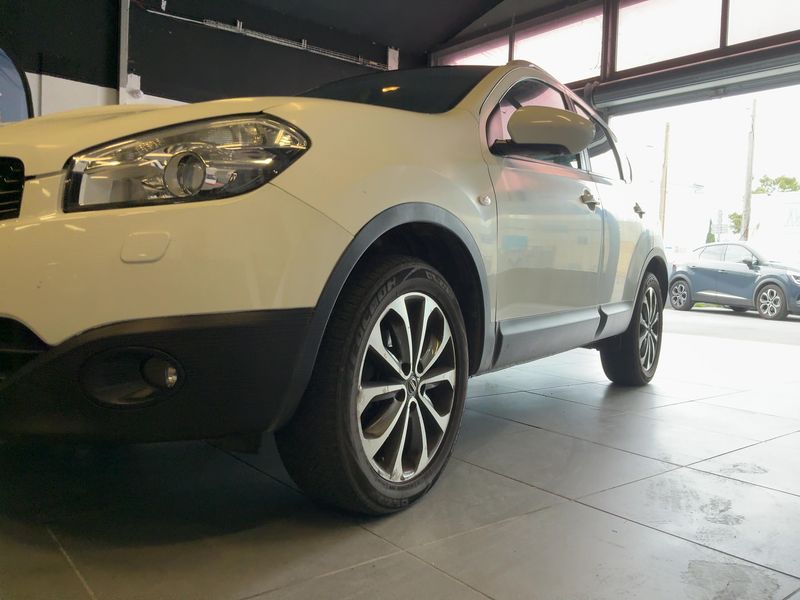 Nissan Qashqai 1.6 dCi Tekna 4x4 2012 – снимка 2