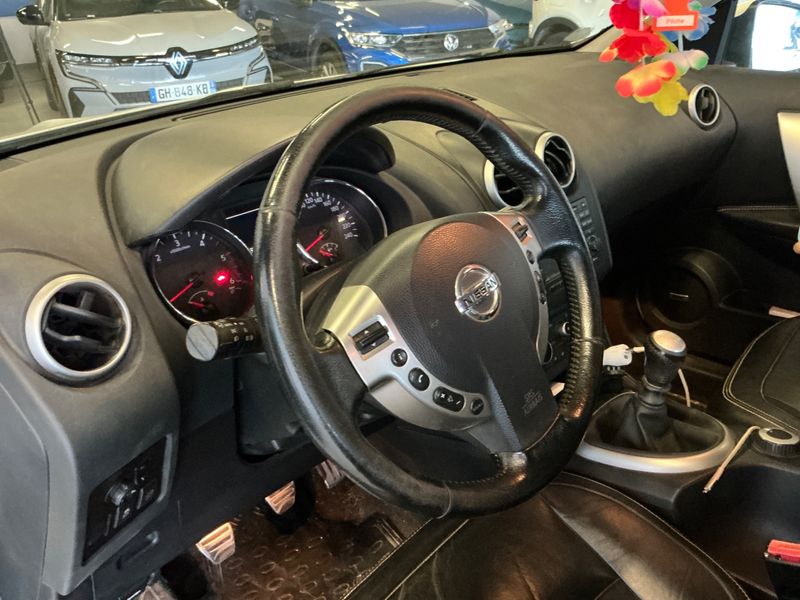 Nissan Qashqai 1.6 dCi Tekna 4x4 2012 – снимка 26