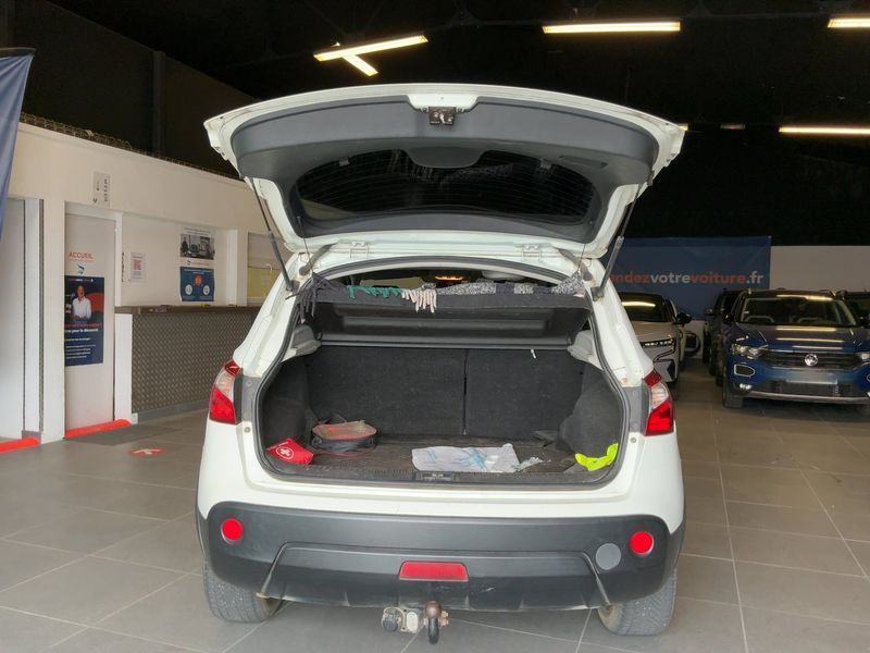 Nissan Qashqai 1.6 dCi Tekna 4x4 2012 – снимка 15