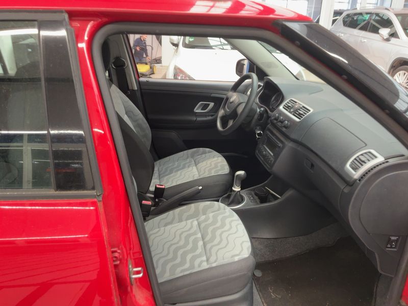 Skoda Fabia 1.4 Ambiente 2009 – снимка 16
