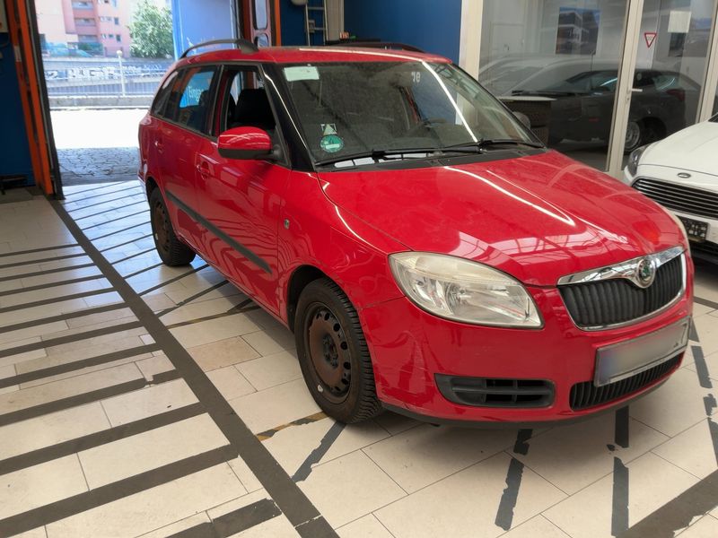 Skoda Fabia 1.4 Ambiente 2009 – снимка 12