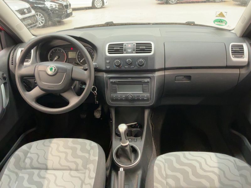 Skoda Fabia 1.4 Ambiente 2009 – снимка 17
