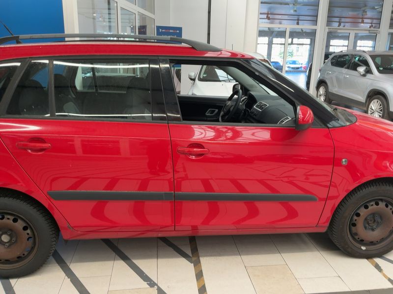 Skoda Fabia 1.4 Ambiente 2009 – снимка 10
